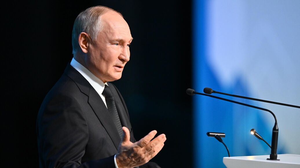 Опрос показал, сколько россиян доверяют Путину