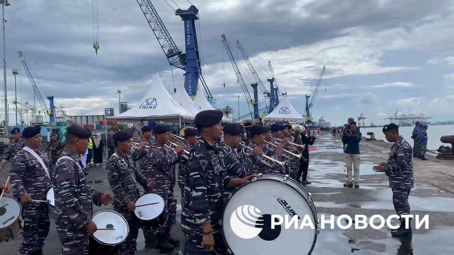 Отряд кораблей Тихоокеанского флота в порту индонезийского города Сурабая - РИА Новости, 1920, 03.11.2024