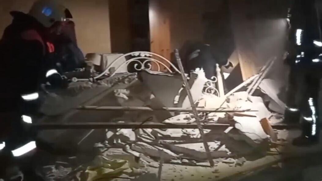 Место взрыва самогонного аппарата на втором этаже пятиэтажки в Вологде Место взрыва самогонного аппарата на втором этаже пятиэтажки в Вологде - РИА Новости, 1920, 03.11.2024