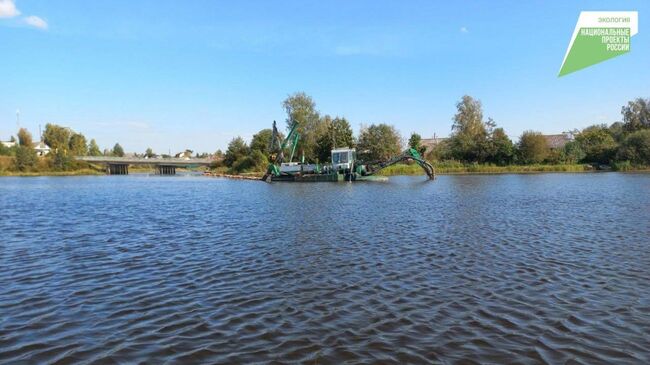 Расчистку трех водных объектов провели по нацпроекту в Тверской области