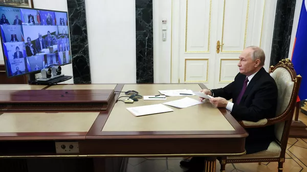 Президент РФ Владимир Путин в режиме видеоконференции проводит заседание Совета по реализации государственной политики в сфере поддержки русского языка и языков народов России