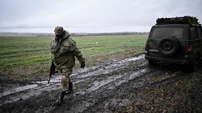 Российский военнослужащий в Курской области