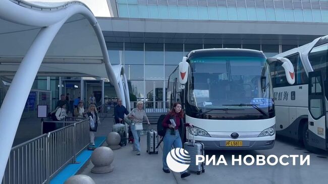 Первая группа российских туристов сошла с лайнера Spectrum of the Seas