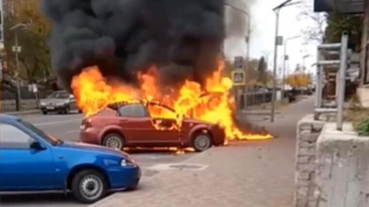 Последствия удара ВСУ в городе-спутнике Запорожской АЭС Энергодаре - РИА Новости, 1920, 13.11.2024
