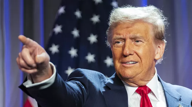 Избранный президент США Дональд Трамп во время выступления в Вашингтоне