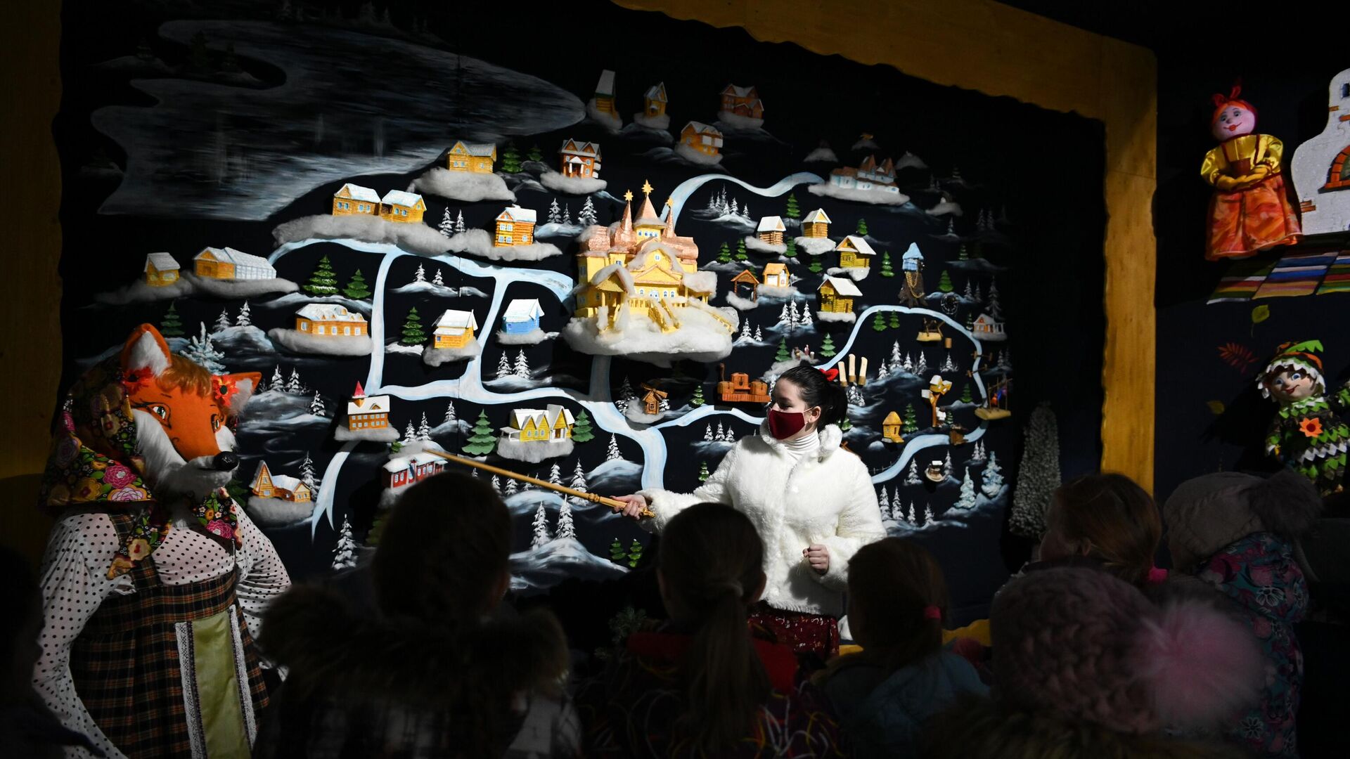 Экскурсия в тереме Деда Мороза в Великом Устюге - РИА Новости, 1920, 20.12.2025