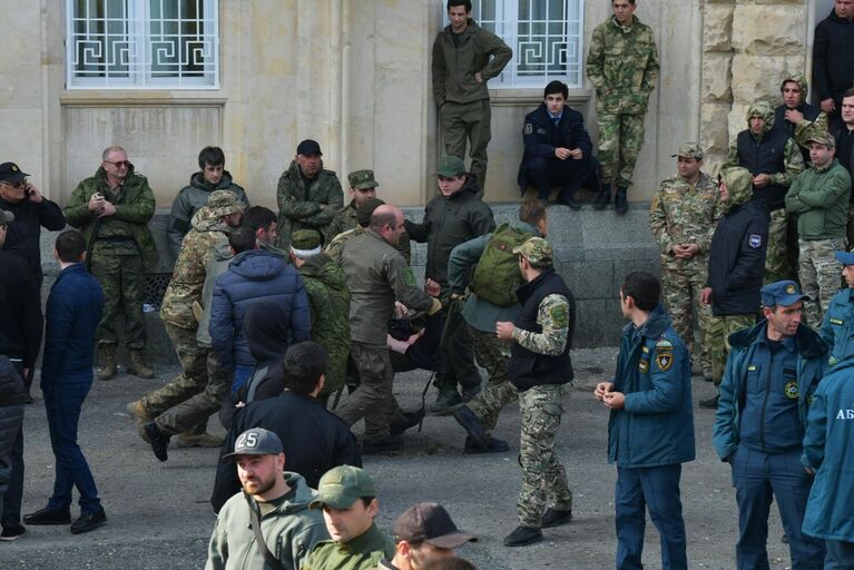 Обстановка у парламента Абхазии в Сухуме