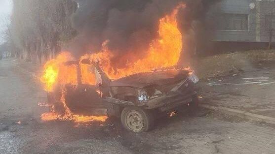 Последствия атаки ВСУ на автомобиль в селе Ясные Зори в Белгородской области. 22 ноября 2024 - РИА Новости, 1920, 22.11.2024