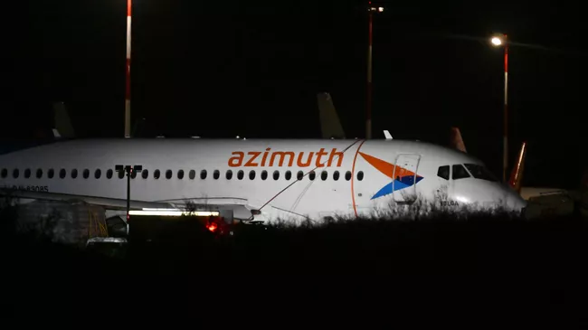 Самолет авиакомпании Азимут в Анталье после ЧП. 25 ноября 2024
