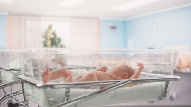 Новорожденный в роддоме  Новорожденный в роддоме