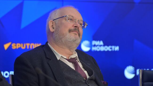 Первый заместитель руководителя Департамента культурного наследия города Москвы − главный археолог города Москвы Леонид Кондрашев Первый заместитель руководителя Департамента культурного наследия города Москвы − главный археолог города Москвы Леонид Кондрашев