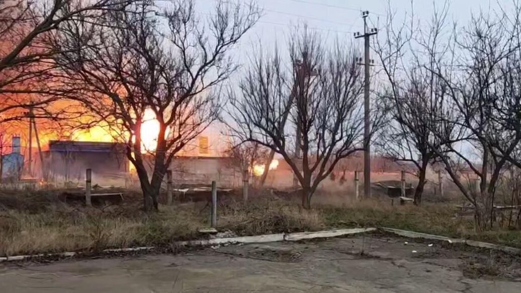 При атаке дрона на автогазовую заправку в Токмаке ранены шестеро спасателей