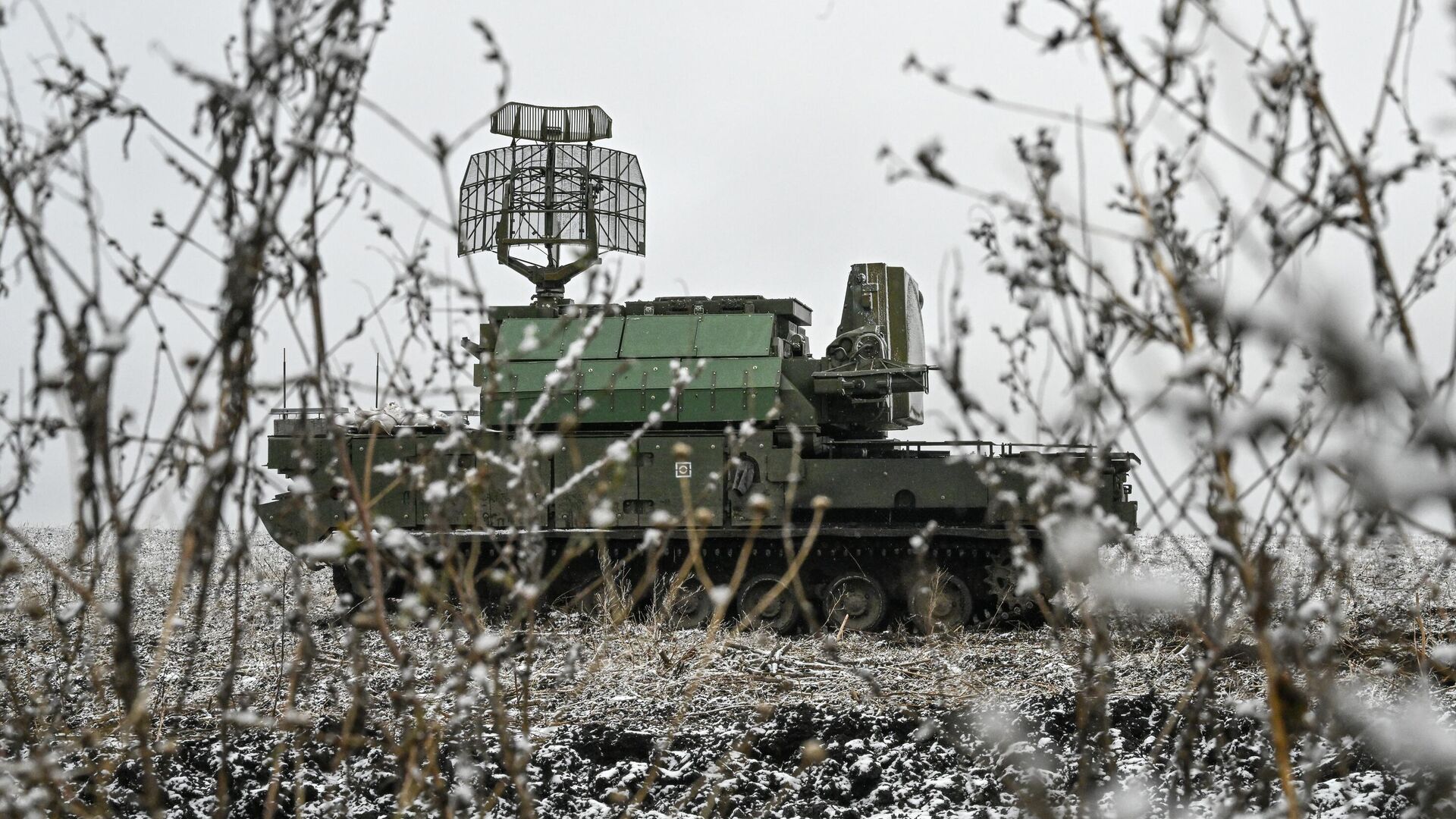 Боевое дежурство ЗРК Тор-М1 в зоне СВО - РИА Новости, 1920, 04.01.2025