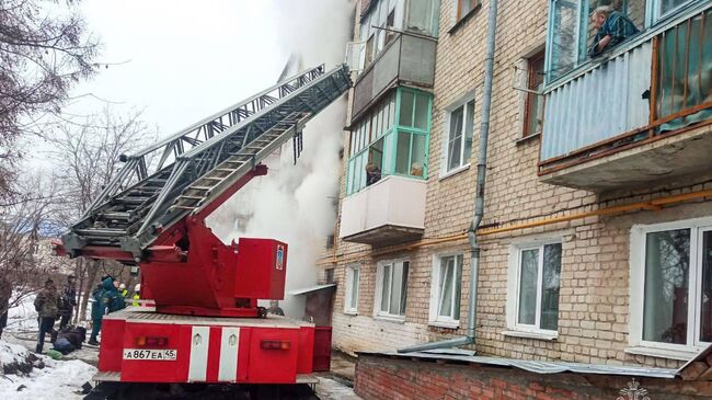 Пожар в жилом доме в Шадринске Курганской области