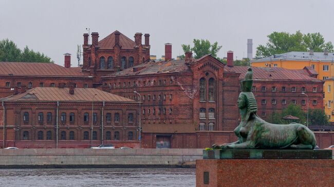 Здание бывшего СИЗО Кресты в Петербурге
