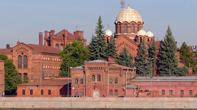 Здание бывшего СИЗО Кресты в Петербурге