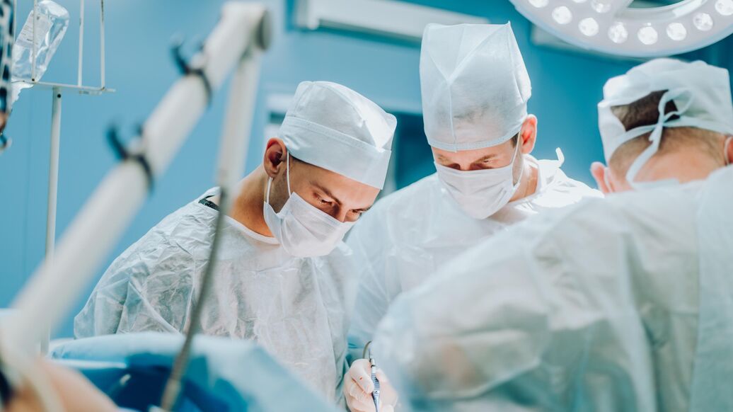 Во Владивостоке врачи спасли девочку с красной волчанкой