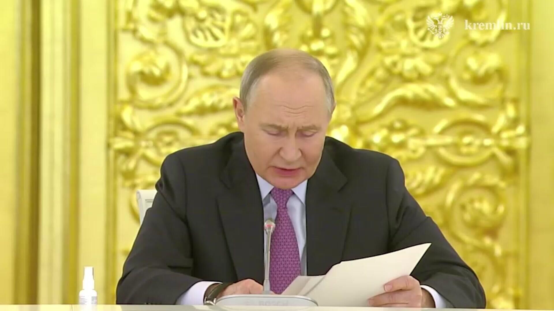 Путин: Нужно подробно, а главное, в доступной форме информировать граждан о целях нацпроектов - РИА Новости, 1920, 05.12.2024