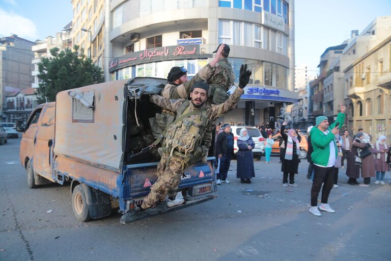 Члены отрядов вооруженной оппозиции и их сторонники в Хомсе, Сирия