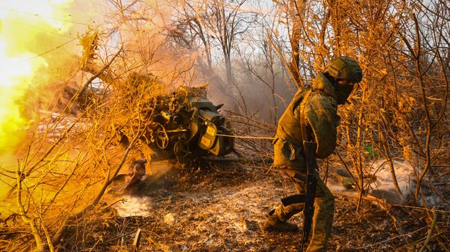 Боевая работа расчета гаубицы Д-30 в зоне СВО