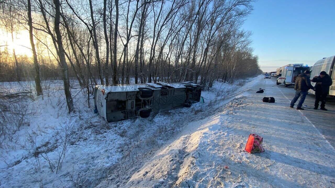 На месте ДТП с участием пассажирского автобуса в Новосибирской области - РИА Новости, 1920, 09.12.2024