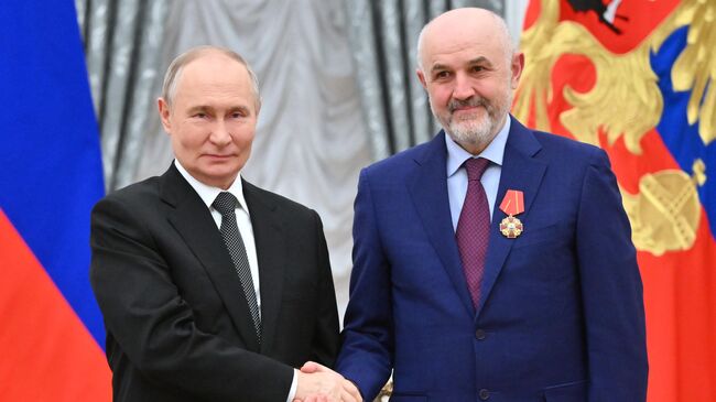 Владимир Путин и Али Узденов