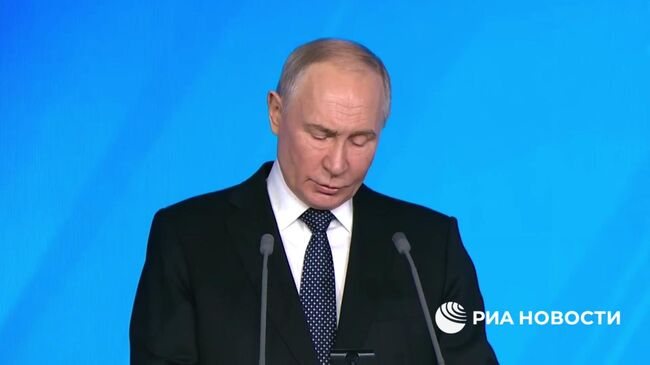 Путин: Россия будет жестко пресекать попытки расшатать единство страны