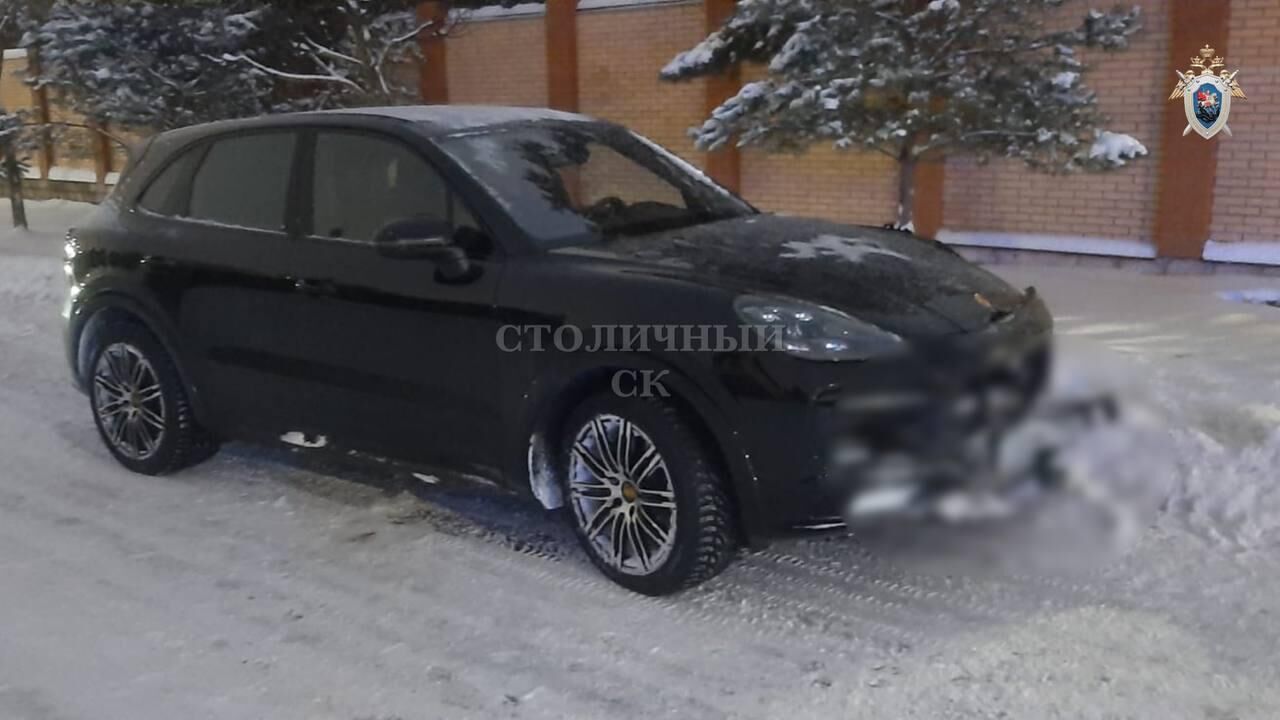 Женщина-водитель автомобиля Porshe, наехавшая на женщину с ребенком в ТиНАО в Москве, в результате чего ребенок погиб, задержана - РИА Новости, 1920, 14.12.2024