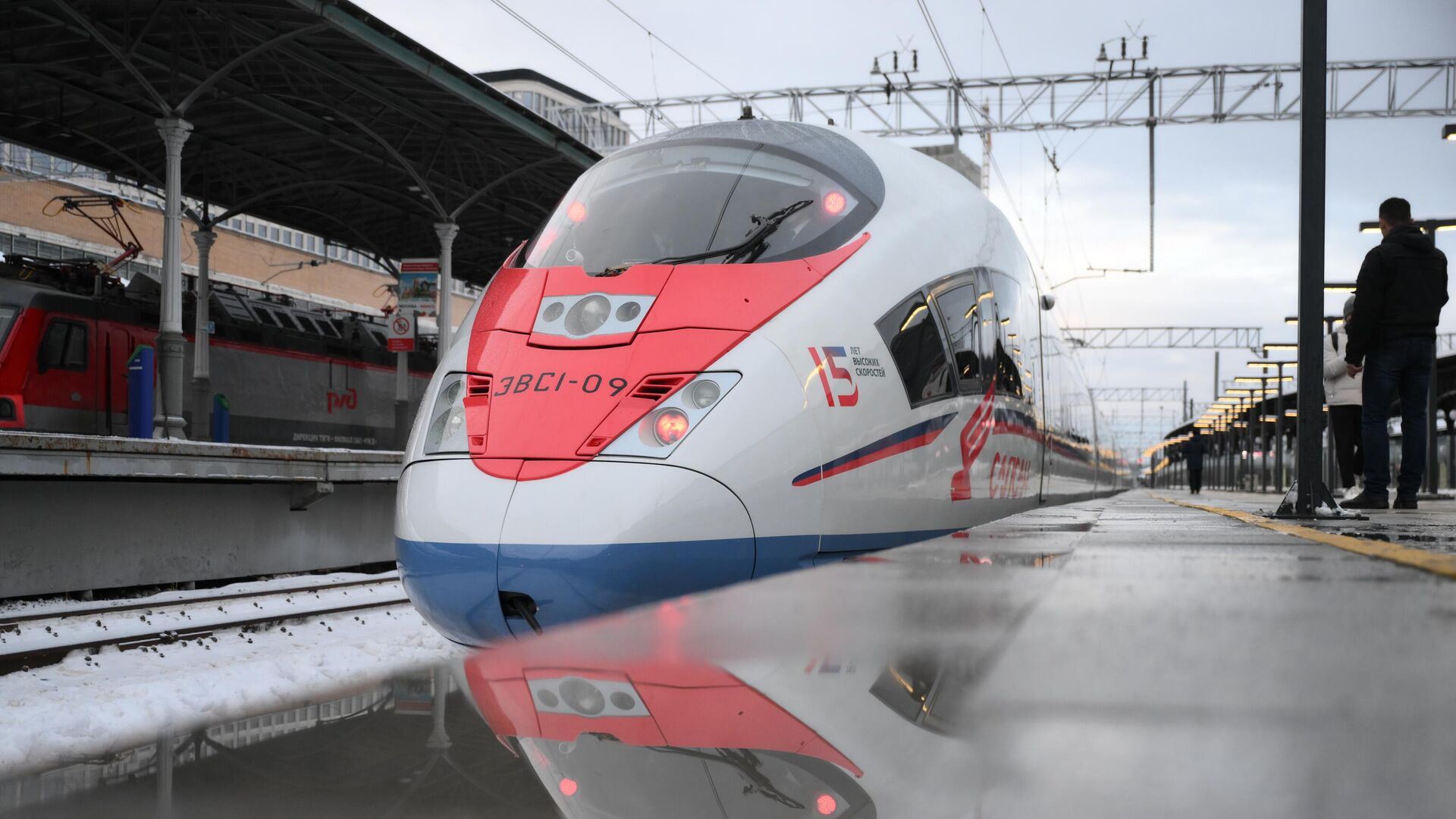Поезд Сапсан на Белорусском вокзале в Москве - РИА Новости, 1920, 28.01.2025