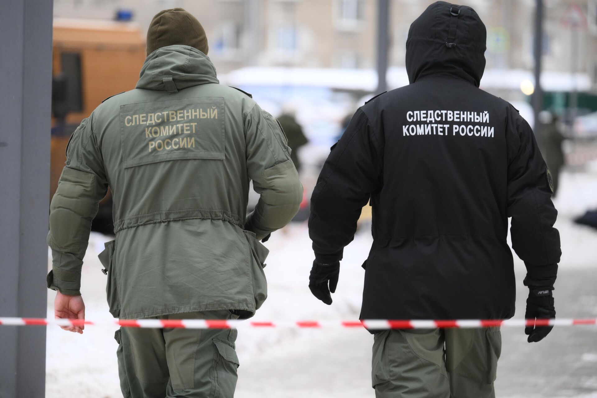 Сотрудники Следственного комитета на месте взрыва около жилого дома на Рязанском проспекте - РИА Новости, 1920, 23.12.2025