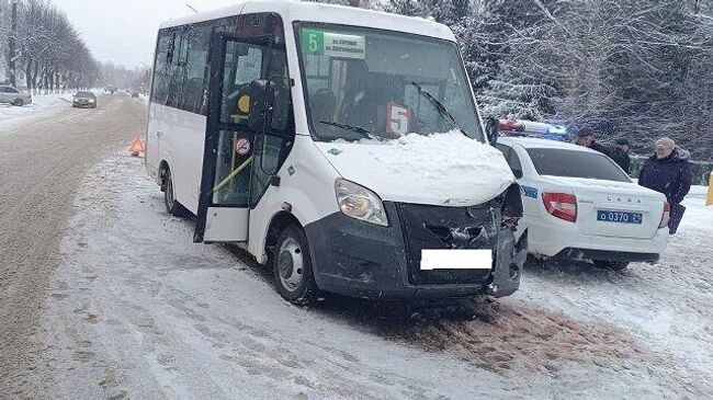 На месте ДТП с участием маршрутного микроавтобуса в Чувашии