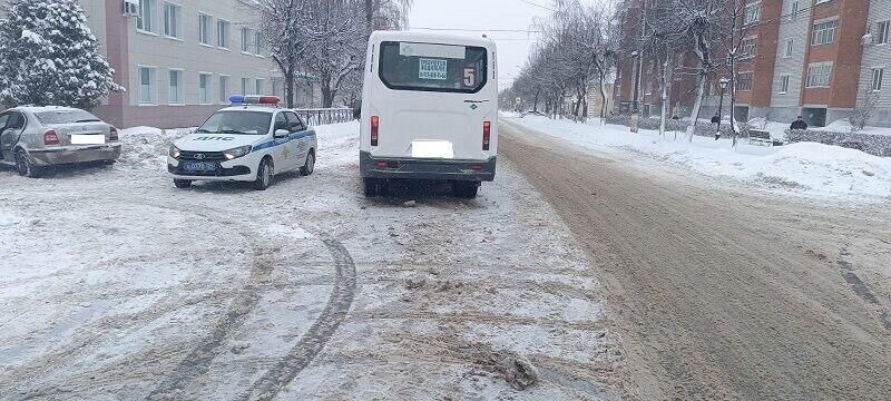 На месте ДТП с участием маршрутного микроавтобуса в Чувашии - РИА Новости, 1920, 17.12.2024