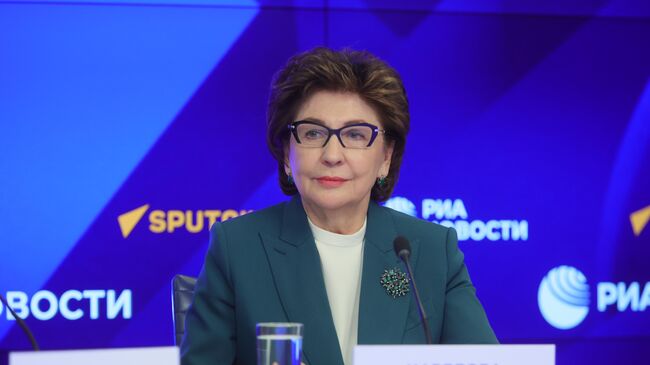 Сенатор Галина Карелова