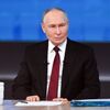 Президент России Владимир Путин проводит специальную программу Итоги года с Владимиром Путиным в Гостином дворе