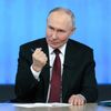 Президент России Владимир Путин проводит специальную программу Итоги года с Владимиром Путиным в Гостином дворе