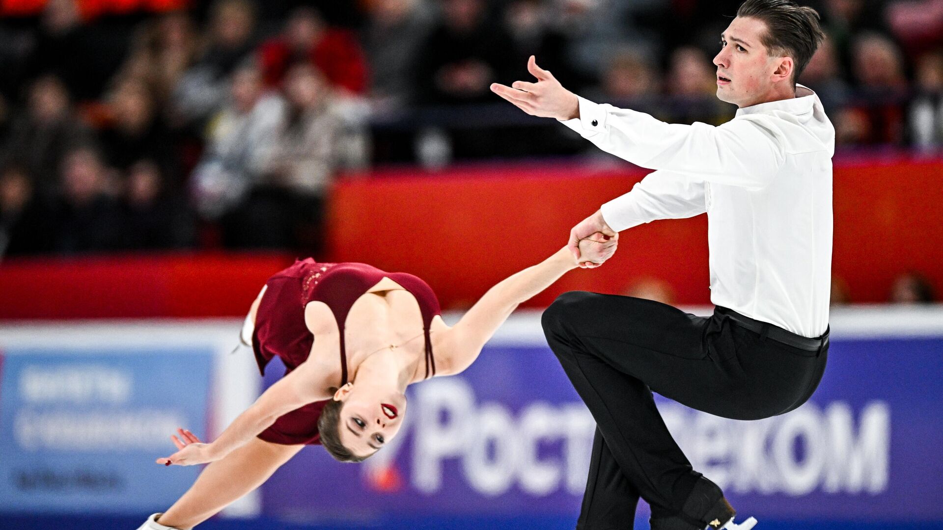 Анастасия Мишина и Александр Галлямов - РИА Новости, 1920, 21.12.2025