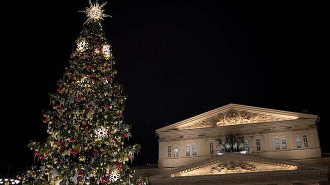 Новогодняя елка на Театральной площади в Москве