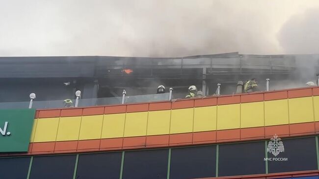 Пожар в торговом центре во Владикавказе