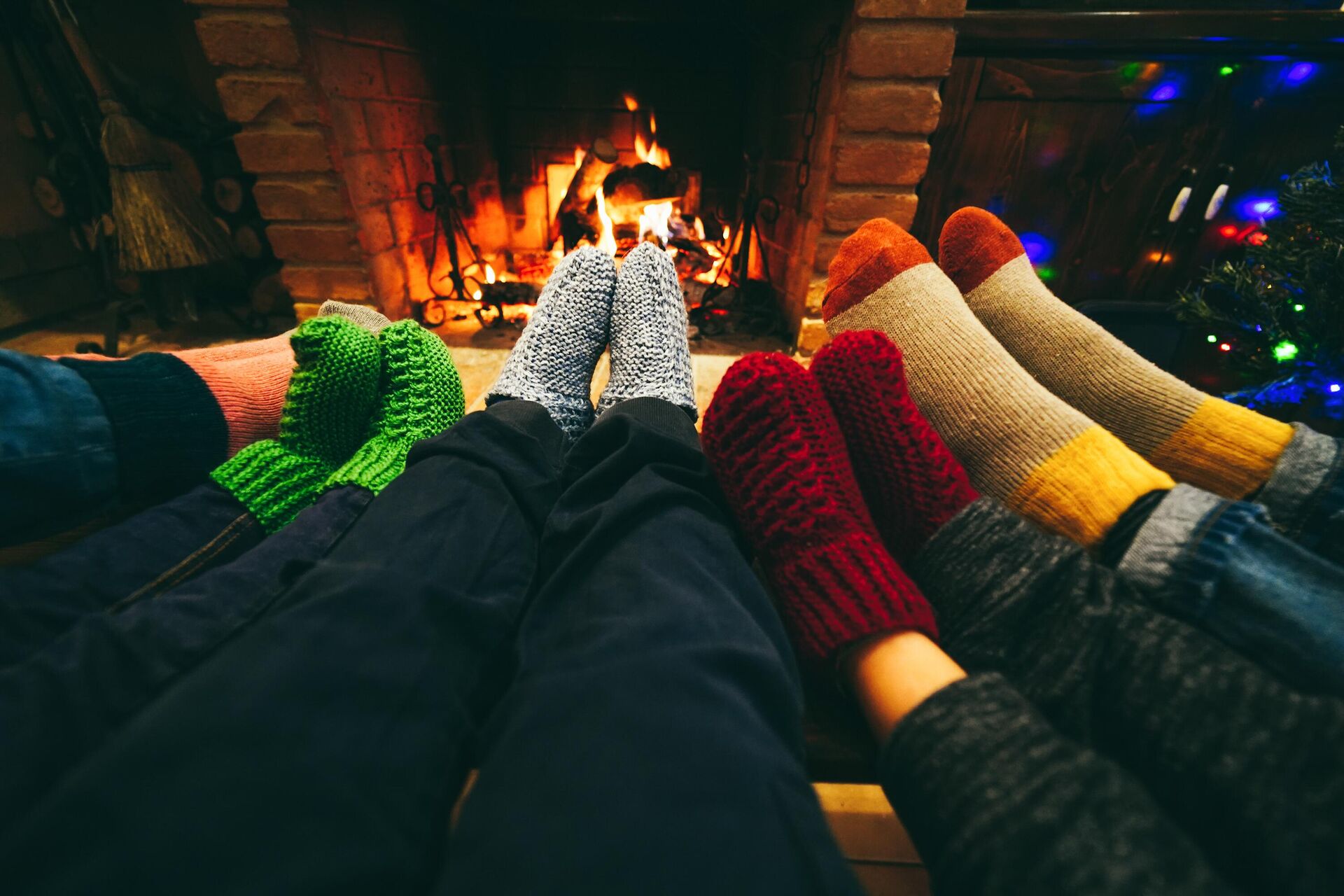 Семья в теплых носках - РИА Новости, 1920, 06.11.2025