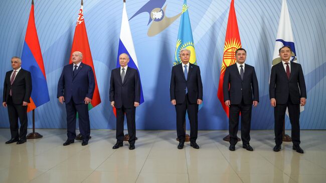 Совместное фотографирование участников заседания Высшего Евразийского экономического совета