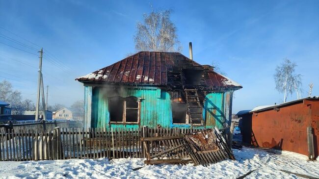 Последствия пожара в частном доме в Алтайском крае