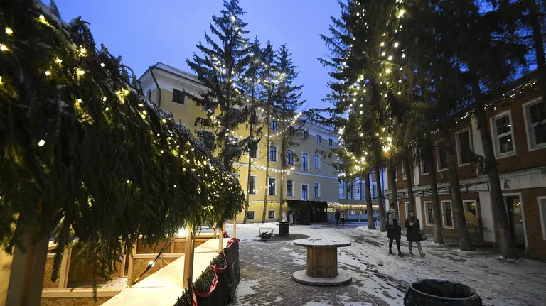 Новогодняя иллюминация на улице Металлистов в Туле Новогодняя иллюминация на улице Металлистов в Туле