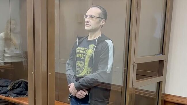 Американец Джин Спектор во время оглашения приговора Американец Джин Спектор во время оглашения приговора