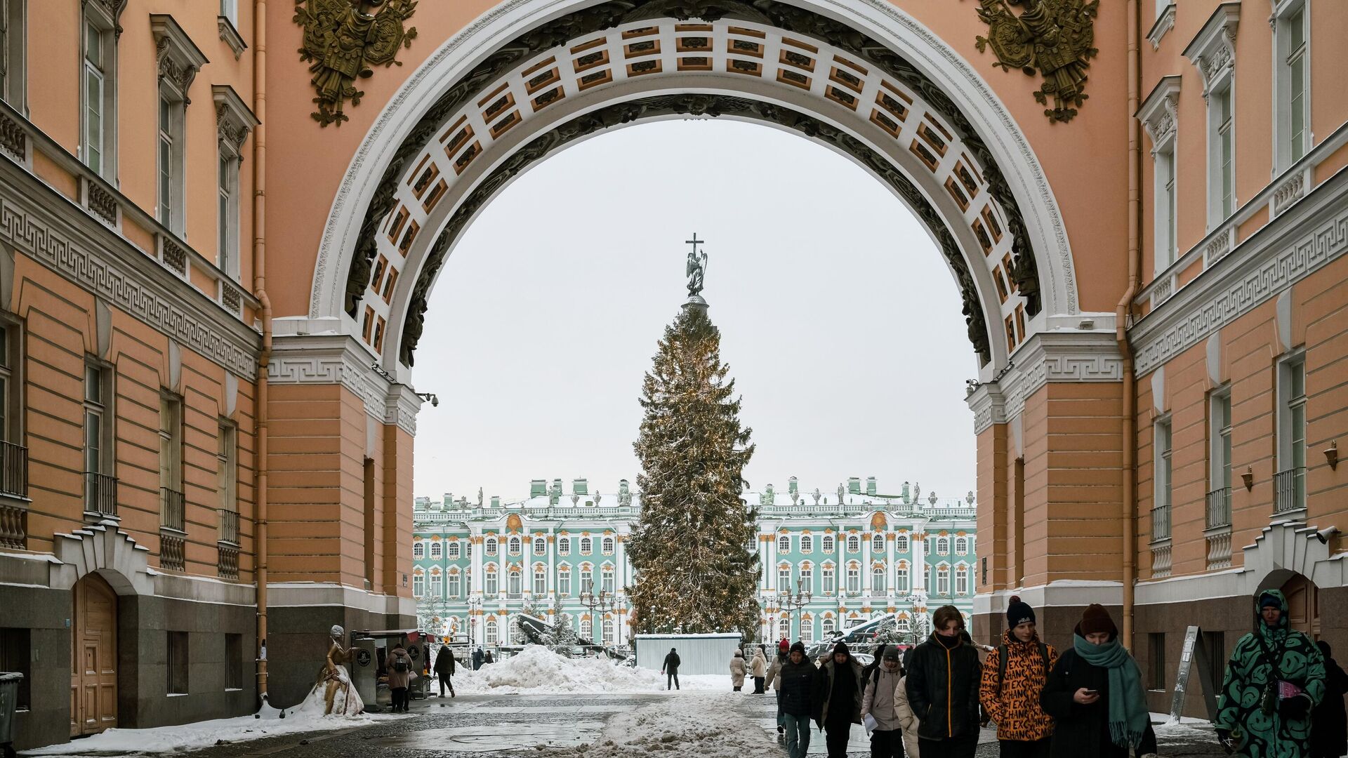 Главная елка Санкт-Петербурга на Дворцовой площади - РИА Новости, 1920, 31.12.2024