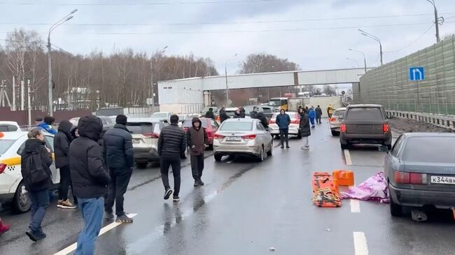 На месте ДТП на Дмитровском шоссе в Подмосковье. Кадр видео