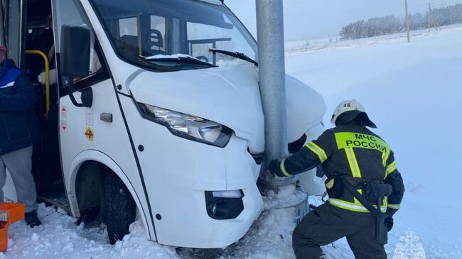 На месте ДТП с туристическим автобусом в Алтайском крае