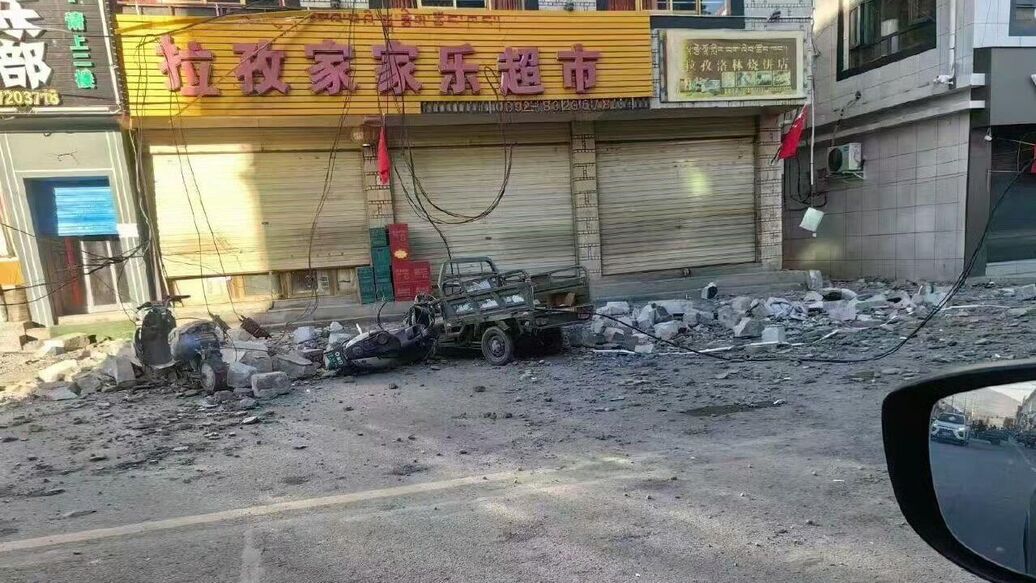 Число погибших при землетрясении в Тибете выросло до 126