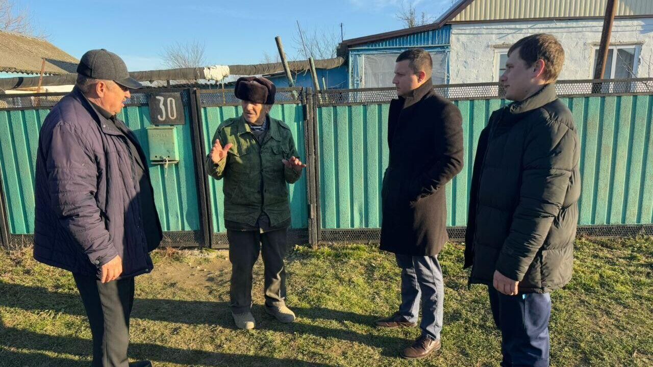 Глава Славянского района Роман Синяговский в станице Петровская после атаки БПЛА - РИА Новости, 1920, 09.01.2025