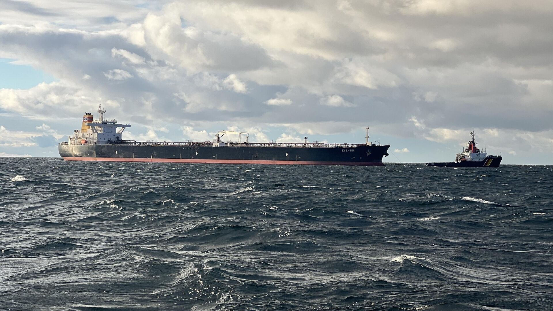 АҚШ санкциялық мұнайды тасымалдаған ірі танкерді ұсталғанын хабарлады