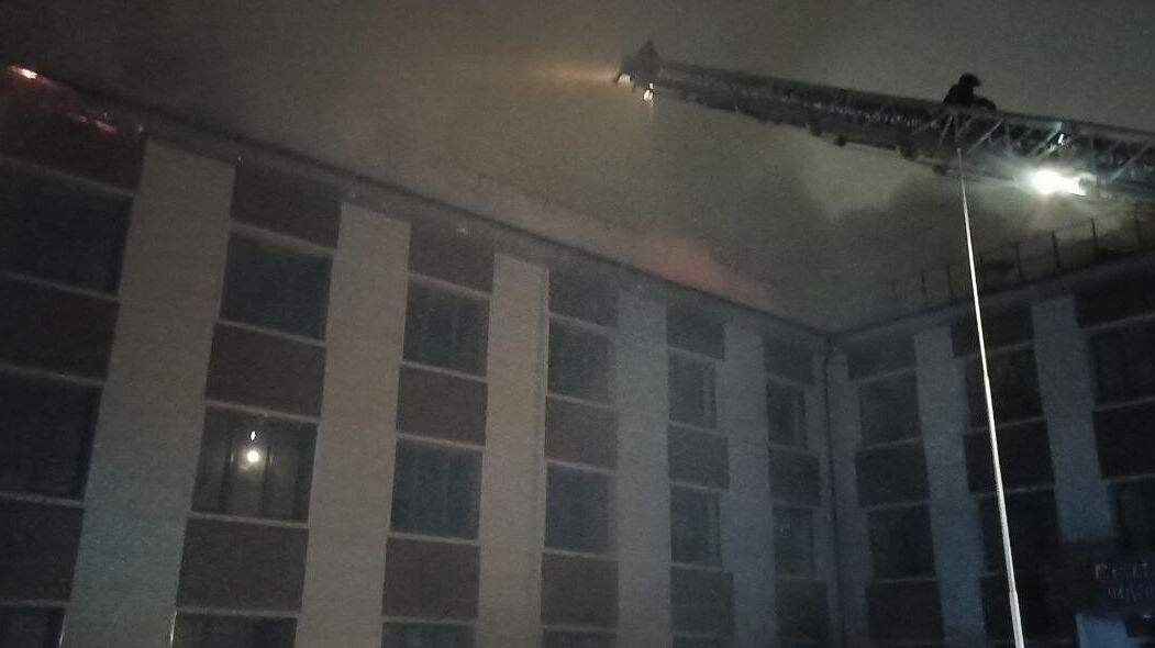 Ликвидация возгорания в нежилом здании в подмосковной Яхроме. 11 января 2025 - РИА Новости, 1920, 11.01.2025